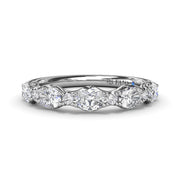 Round Cluster Diamond Ring